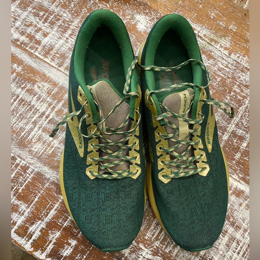Brooks size 9 womens